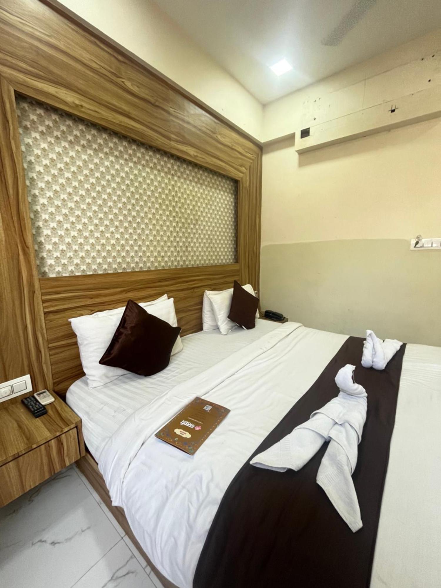 Bansuri Hotel - Opposite Shreenathji Temple Just80Mtr Walk L 1Min Away 966O9O1Oo6 Nāthdwāra Zewnętrze zdjęcie