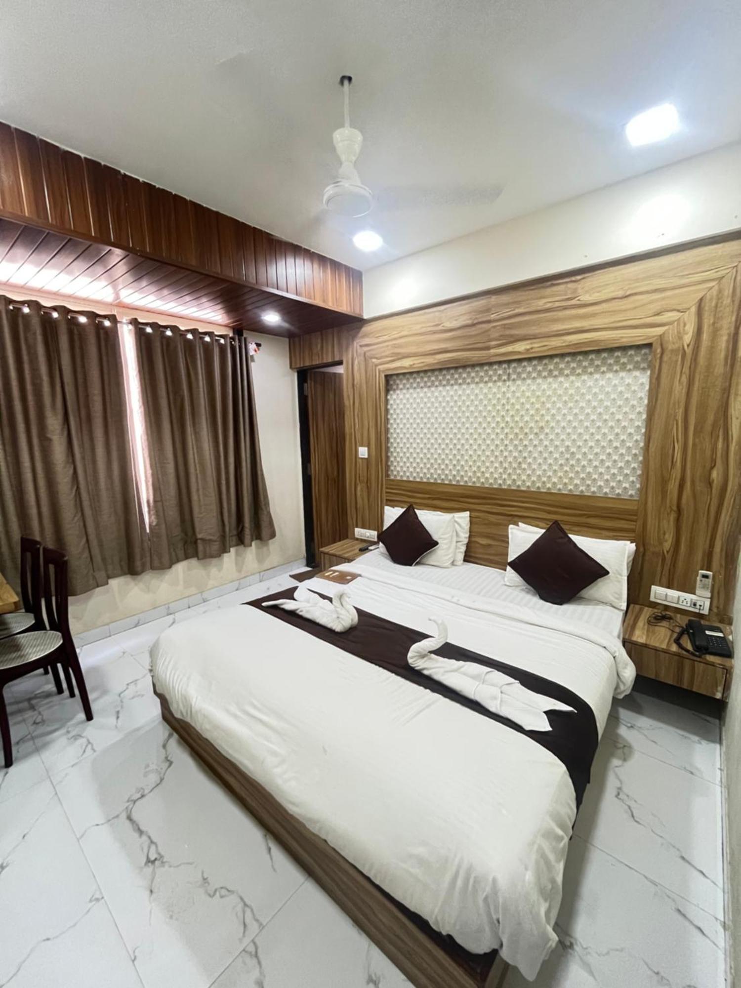 Bansuri Hotel - Opposite Shreenathji Temple Just80Mtr Walk L 1Min Away 966O9O1Oo6 Nāthdwāra Zewnętrze zdjęcie